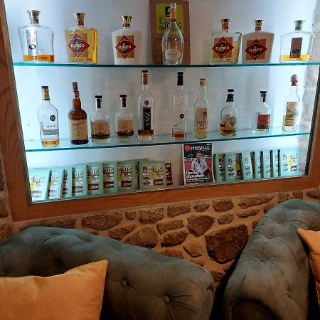Logis Hotel Le Grand Cerf Ernee Екстер'єр фото